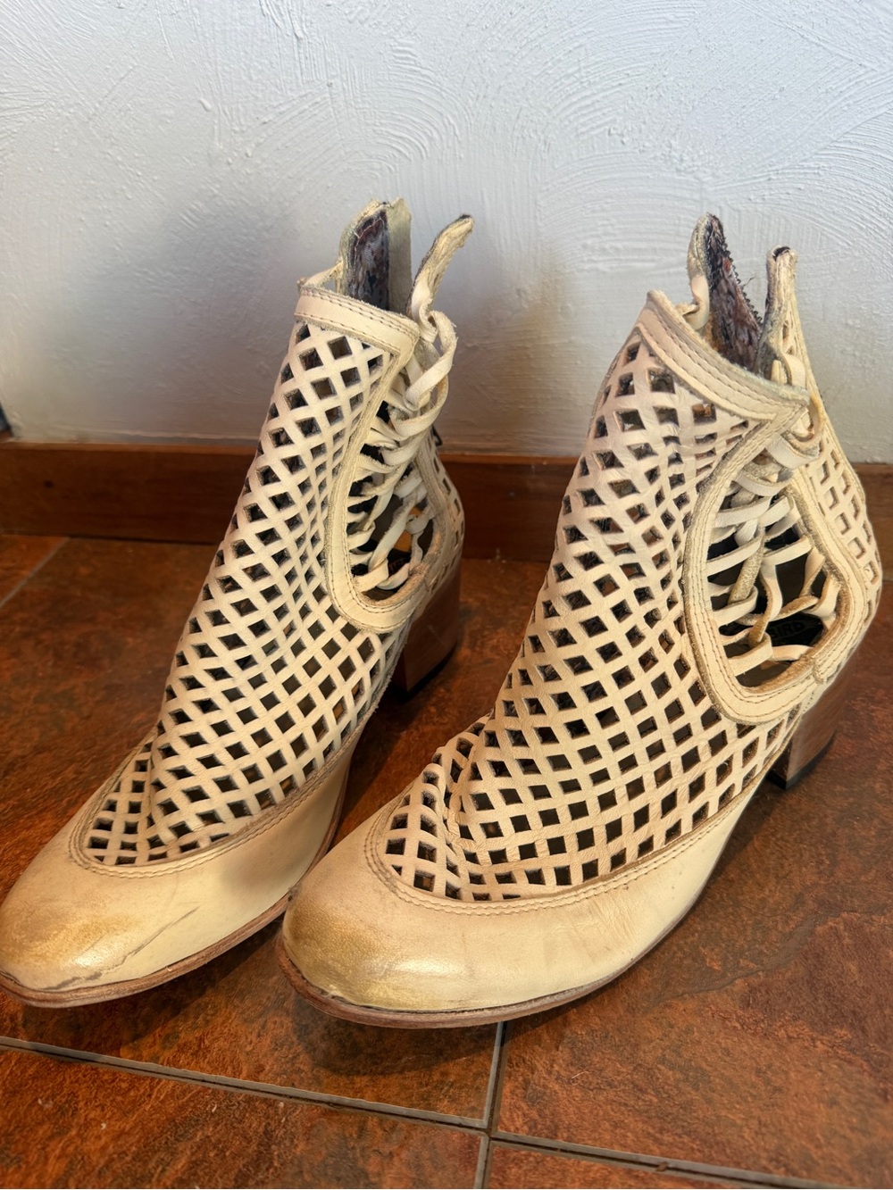 Freebird Cutout Leather Ankle Boots 7